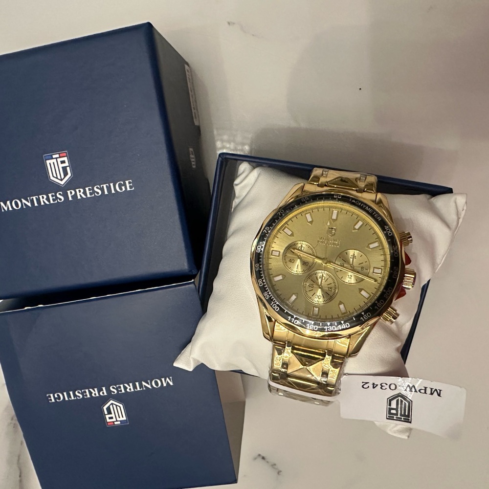 Men’s Gold Chronograph Watch